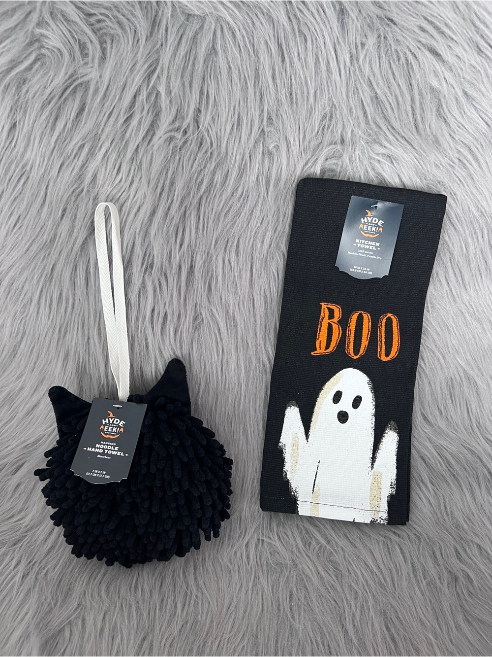 Hyde and EEK! Black Halloween 'Boo' Ghost Towel Set • New with Tags •
